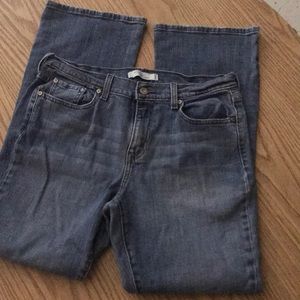 Women’s Levi Jeans
